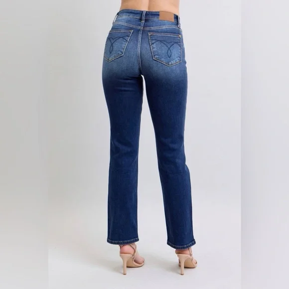 Judy Blue Medium Washed Straight Leg Jeans with Pockets - Picture 3 of 10